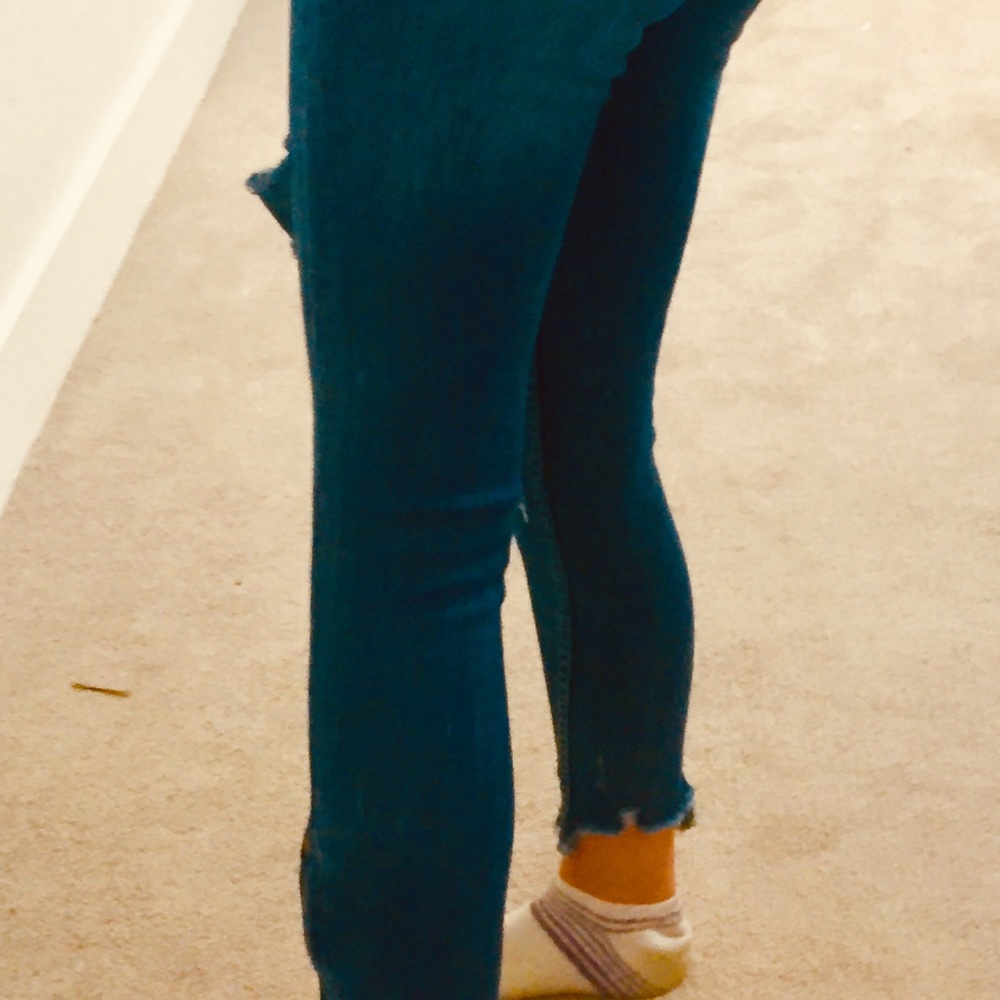 Almost Famous Ripped Jeans - Picture 2 of 7